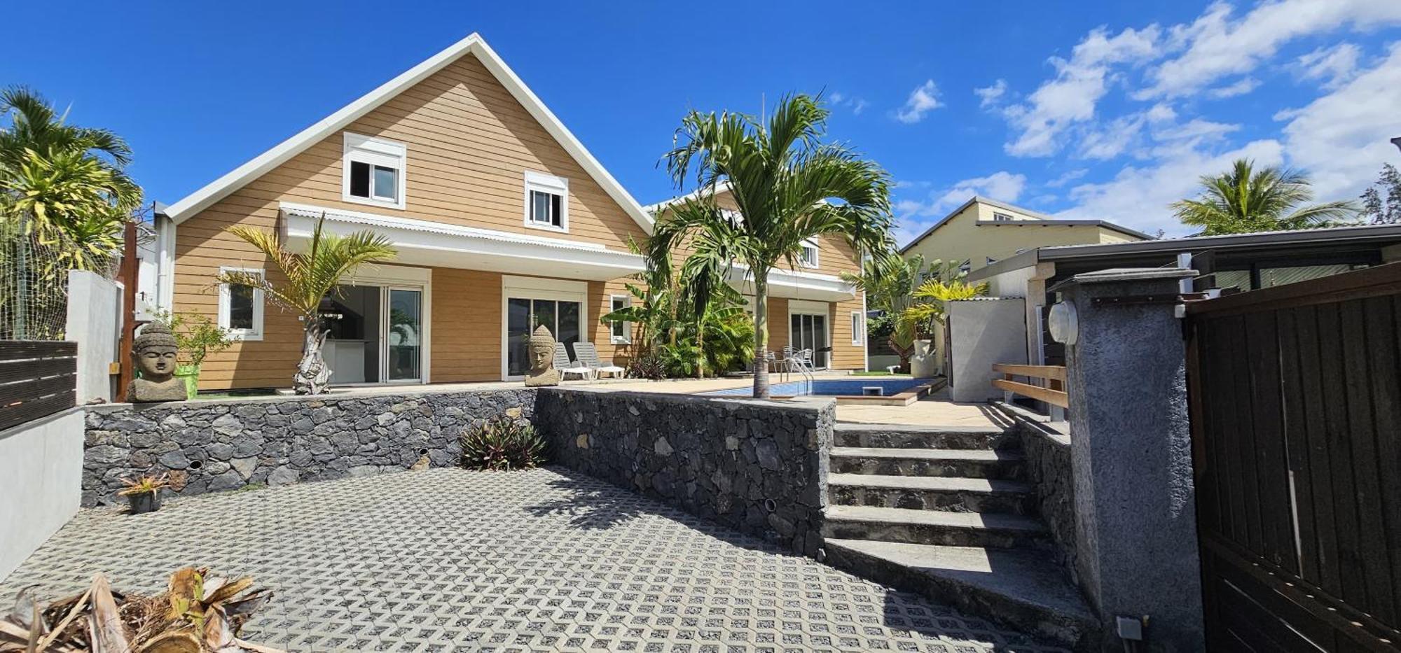 Villa Soleil L'Etang-Sale Exterior foto