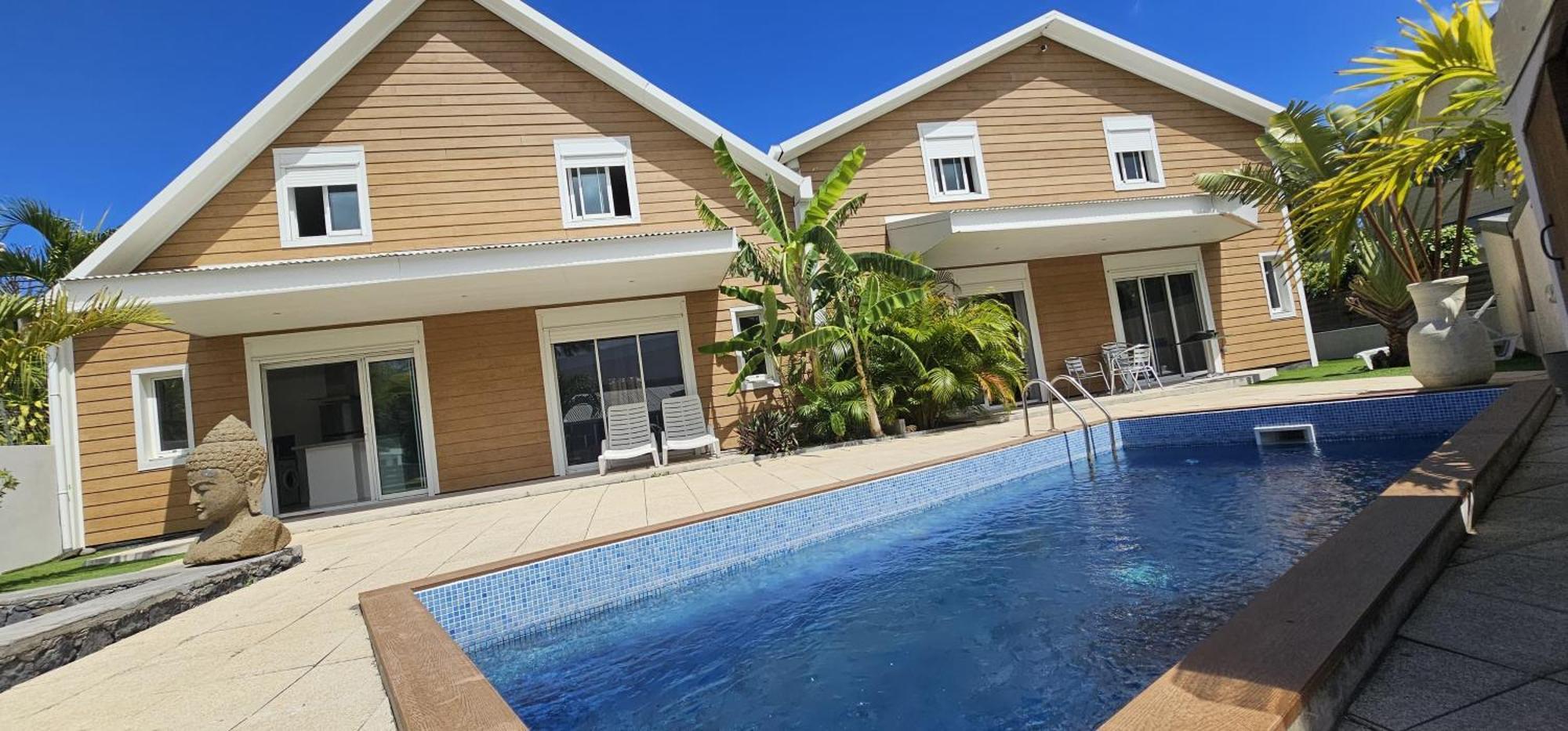 Villa Soleil L'Etang-Sale Exterior foto